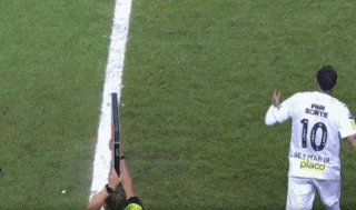 开云体育-内马尔桑托斯首秀：挨踢，被扪，突突突！