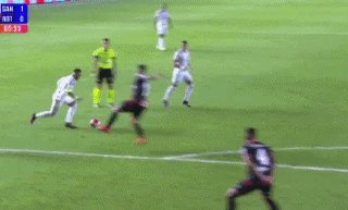 开云体育-内马尔桑托斯首秀：挨踢，被扪，突突突！