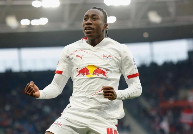 开云官方-利物浦大动作！瞄准德甲双星接班萨拉赫，领跑6500万中场争夺战