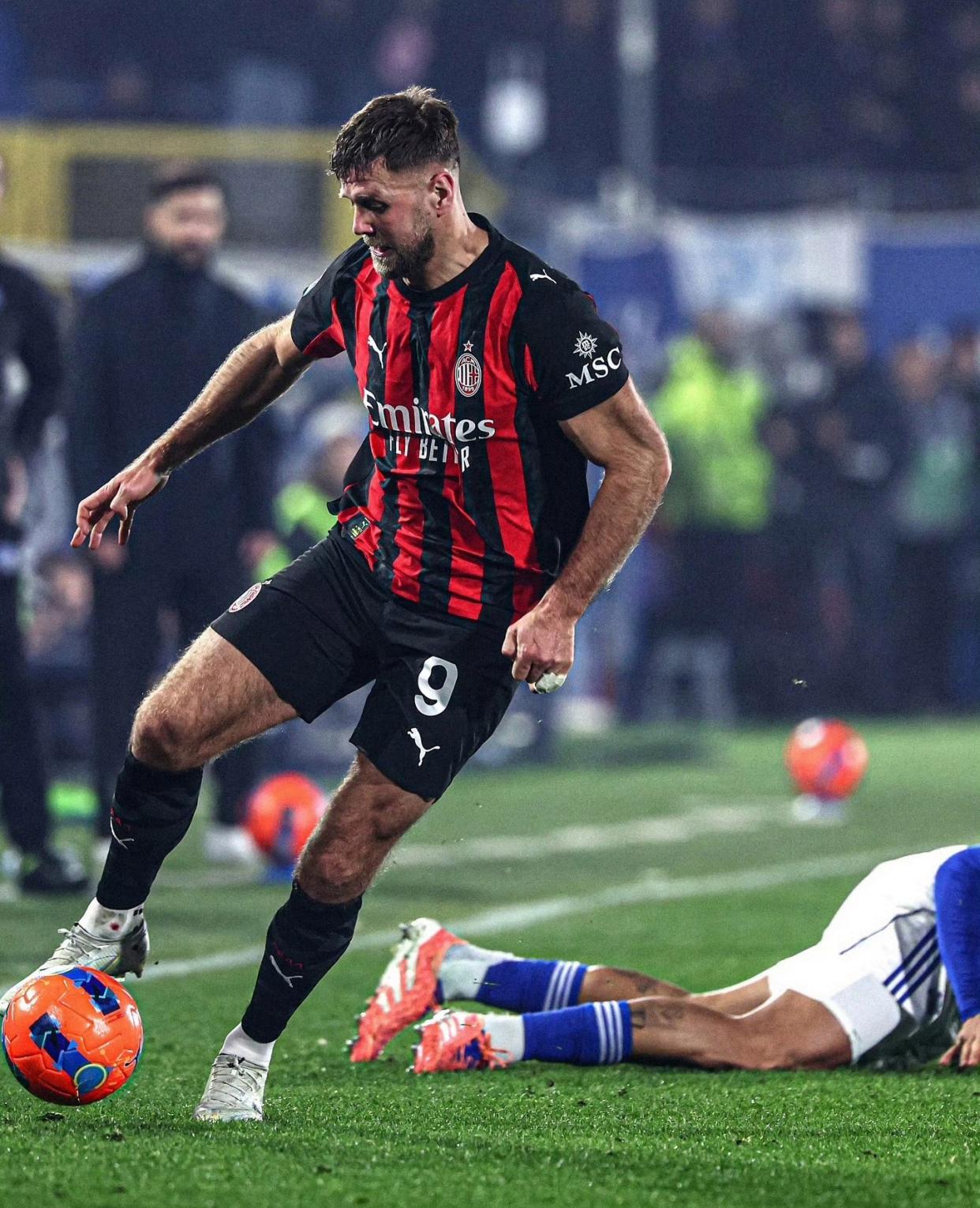 开云官方-挺过来了？米兰后发优势渐显，一周一赛成常态，替补球员回血